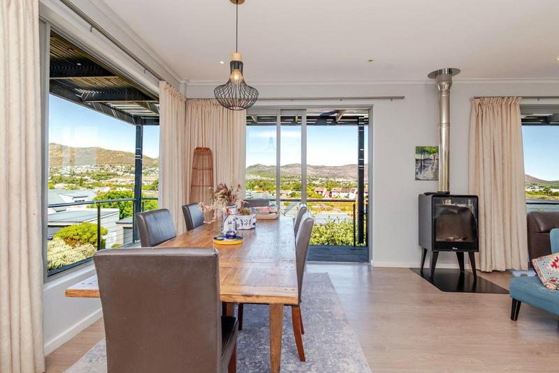 4 Bedroom Property for Sale in Crofters Valley Western Cape